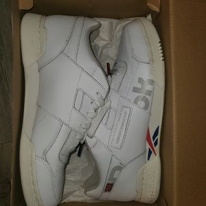 Reebok concept sample 001